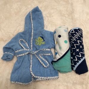 Cuddle time/cloud island bath robe and towels